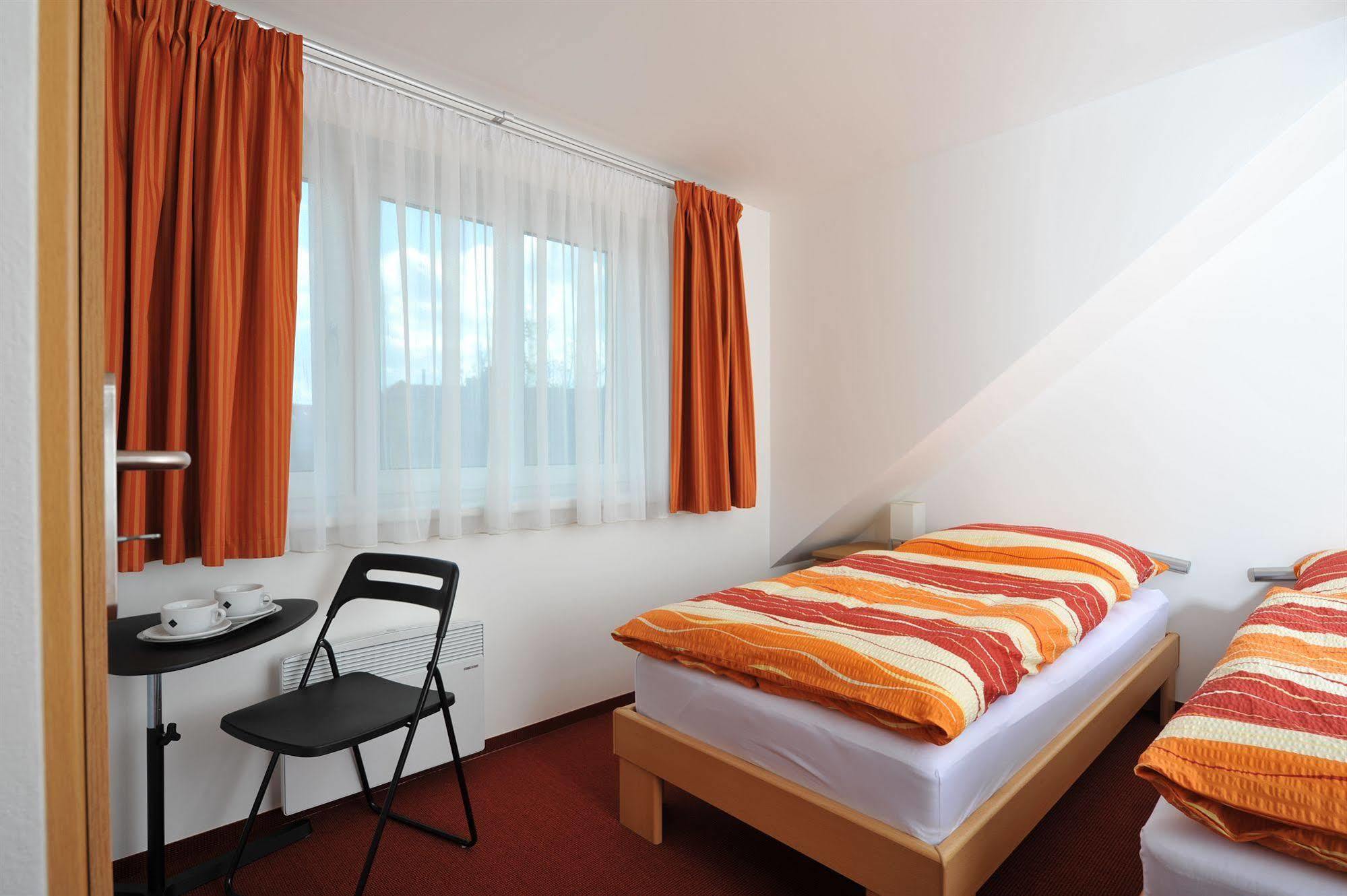 Otel Habitat 16 3*